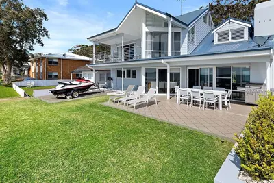 Image de Waterfront Wonderland, 41 Foreshore Drive