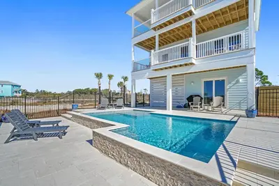 Image de Fall Availability! Deja Blue - The Beach and the Bay! Private Pool! Gulf Views!