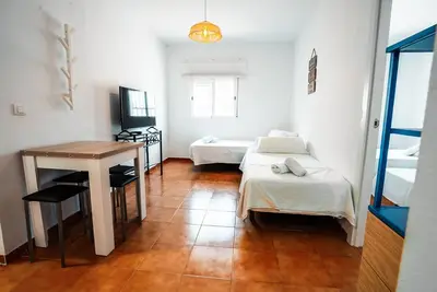 Image de Escuela Village | Appartement Quadruple Budget