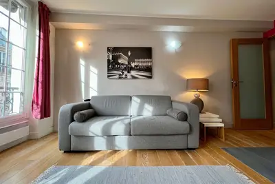 Image de Appartement MEUBLÉ 2 PIÈCES - Rue Saint-HONORÉ - Palais Royal