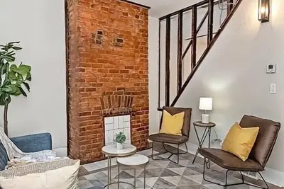 Image de Hip & Bright 2br Lawrenceville Home -Easy Parking
