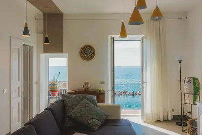 Image de Refined accommodation with a shabby chic interior and fantastic view