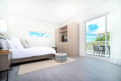 Image de Modern Studio Apt w/ Rooftop Pool Near Beach, etc.