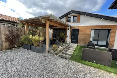 Image de Pretty little house in a very quiet area