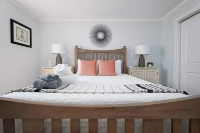 Image de Be A Nomad | Steps to the ocean | pet friendly