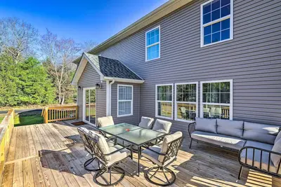 Image de Community Beach & Lake: Pocono Summit Escape