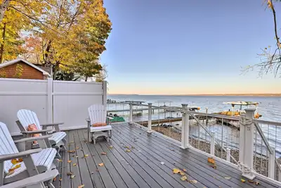 Image de Lakefront Romulus Retreat w\/ Private Dock!