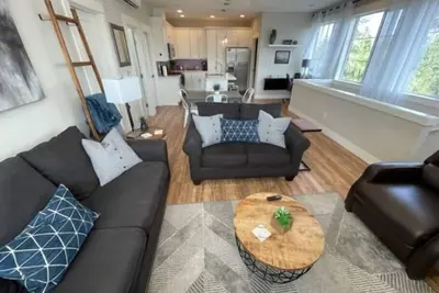 Image de Private guesthouse with Mt Rainier & Valley Views