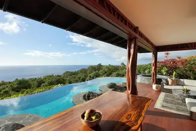 Image de #1 AirBnb in Kona | Condé Nast Traveler | Aolani House