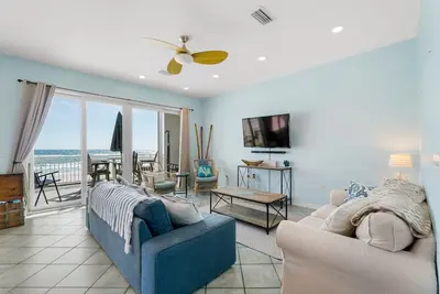 Image de Beachfront townhome with ocean views, 2 balconies, W/D, & Ac - dog-friendly