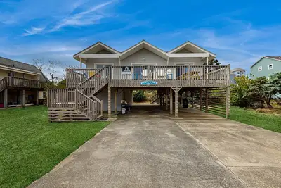 Image de Enchanting home with kayaks, full kitchen, balcony, & W/D