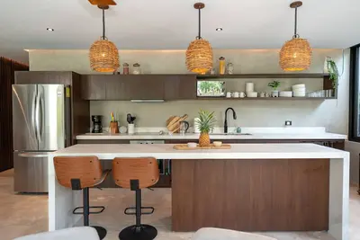 Image de Condo with Private Pool and Home Theatre - 7 min from Beach!