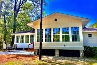 Image de House - The Lake House
