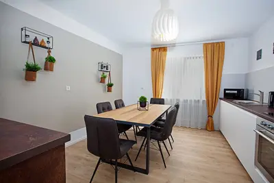 Image de Cozy vacation apartment (85sqm) with three bedrooms