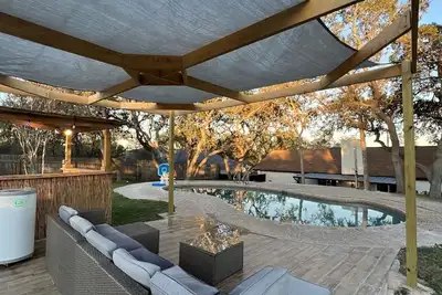 Image de Luxury house! ! 1 min away from seaworld