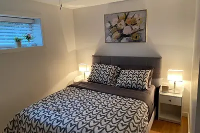 Image de Spacious self contained one bedroom suite near departure bay