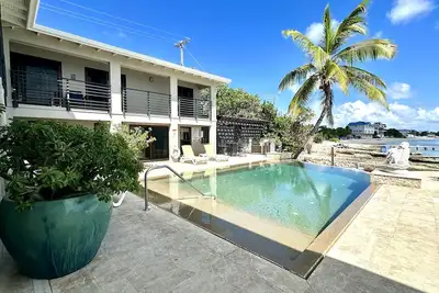 Image de Seven Mile View #3a: Oceanfront Studio w\/Pool