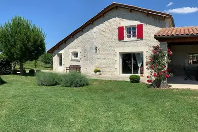 Image de Gîte de charme avec piscine, jardin privé et accès handicapé