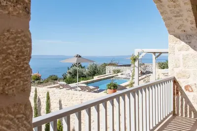 Image de Sea View Maisonette with Sharing Pool | Amani Living