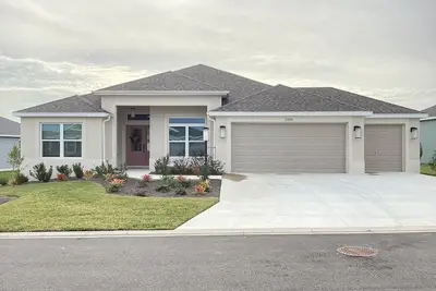 Image de Great Location! Beautifully Decorated 3 Bdrm 2 Bath w/ Free Wifi