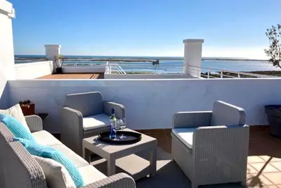 Image de Penthouse apartment with sea view