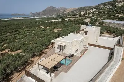 Villa Melissa 2, spacieuse, piscine privée, vue mer, Bbq