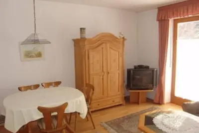 Image de Ostrach, House Dora