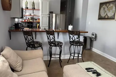 Image de Historic Home with Modern Touches Close to Fq and Cbd