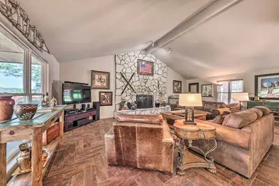 Image de Ruidoso Getaway w/ Deck, Golf Course Views!