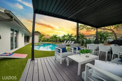 Premium Miami Villa: Resort Pool, Golf & Bb Court