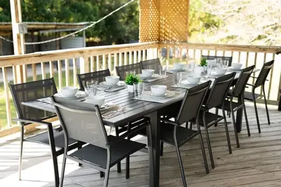 Image de Family Home-Sleeps 20-On Beautiful 1-Acre Property