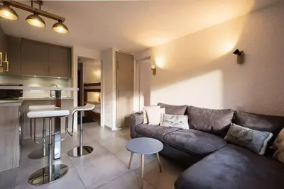 Image de 2 Zimmer, 4 Reisende, in der Nähe Pisten, Geschäfte, Garage