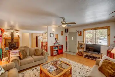 Image de Boulder Creek Cabin - Awesome location - 2 min to Lake Cascade