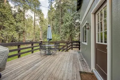 Image de Merry Meadow Cabin with Pond Views & Bbq Grill