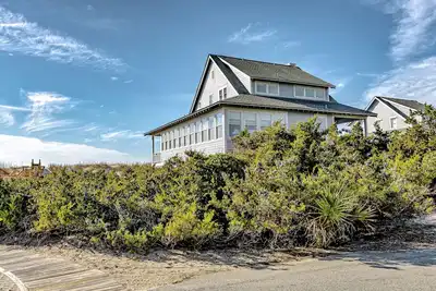 Image de Dolphin Watch, This Pet Friendly oceanfront home has everything you need and more!