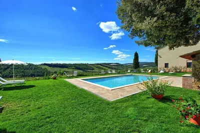 Image de Appartement avec Wifi, piscine, climatisation, Tv, vue panoramique, parking, près de San Gimignano