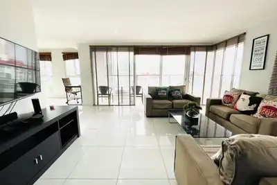 Image de Spacious 3-B Apartment in Pratumnak Hill, Pattaya