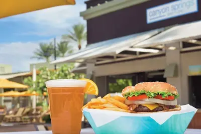 Image de Amazingly & Deliciously Comfy Guest Room in Marriott's Canyon Villas Resort