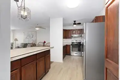 Image de Lovely Yorktown 3-Bedroom 2-Bathroom Condo.