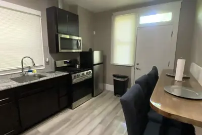 Image de Quaint 2 bd\/1 ba home minutes from Slu & Downtown