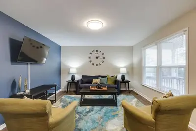 Image de The Neighborhood House in Rva!