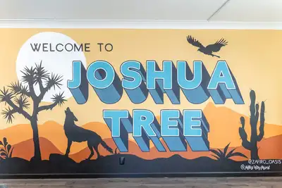 Image de Iconic Desert Retreat w/Pool table~ 6 min from Joshua Tree!
