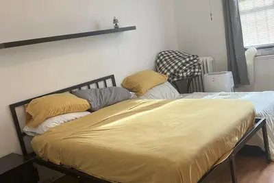 Image de 15 minutes from Jfk, , 35 minutes from LaGuardia,