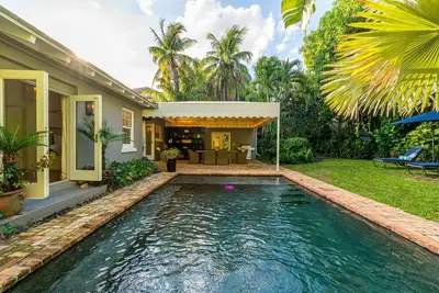 Image de The Mango Hideout | Saltwater Pool & Hot Tub!