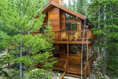 Image de Ultimate Rocky Mountain Basecamp- Hiking, Fishing, Rafting