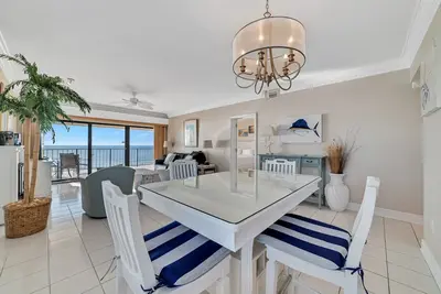 Image de Shipwatch D601-Beachfront 2 Bedroom Unit!