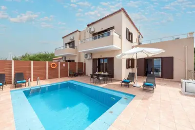 Villa Stratianna - Villa à proximité de la  mer avec piscine privé en Crete