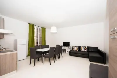 Campidoglio E - Quatre Chambres Appartement, Couchages 8