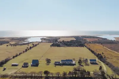 Image de 60 Acres of Oceanfront Property with Private Beach!
