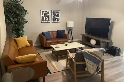 Image de Modern Home in Central Sa /10 min to Downtown! River Walk! The Alamo!